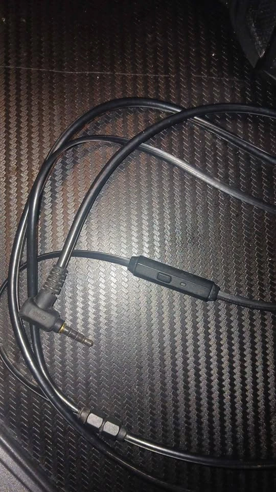 Jvc headphones with mic - photo 2