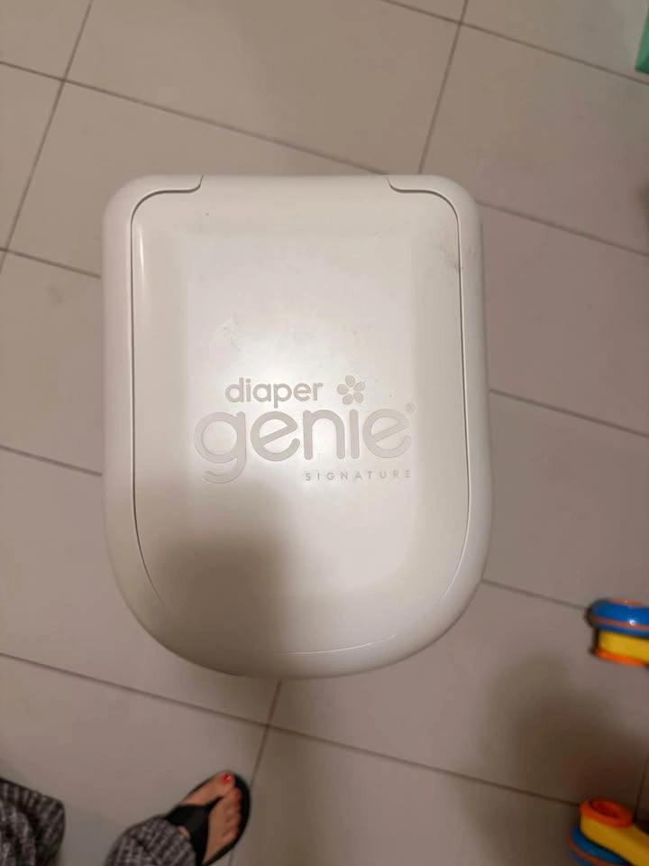 Diaper Genie bin - photo 2