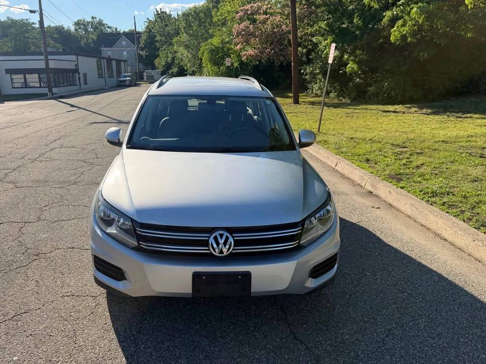 2017 Volkswagen Tiguan S 4MOTION Sport Utility 4D - photo 3