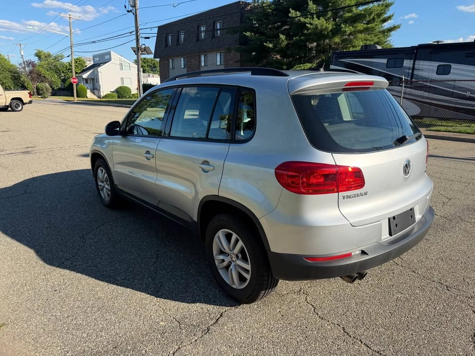 2017 Volkswagen Tiguan S 4MOTION Sport Utility 4D - photo 5