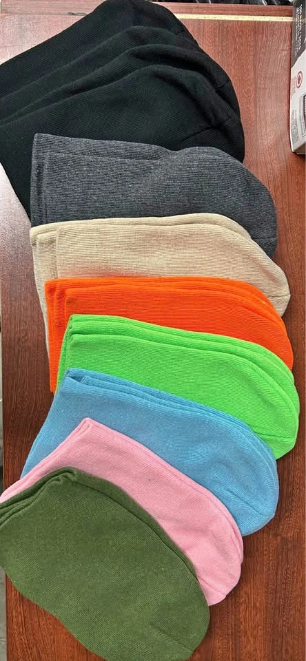 Bulk Knit Beanies – Multiple Colours
