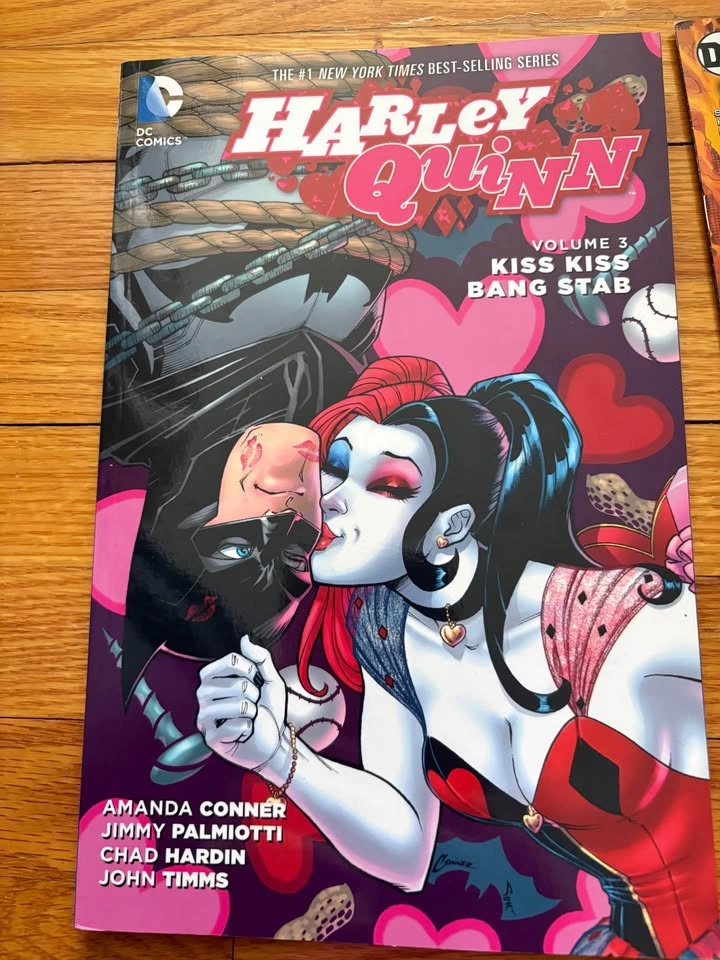 DC and Marvel Graphic Novel Comic Book Lot - photo 2