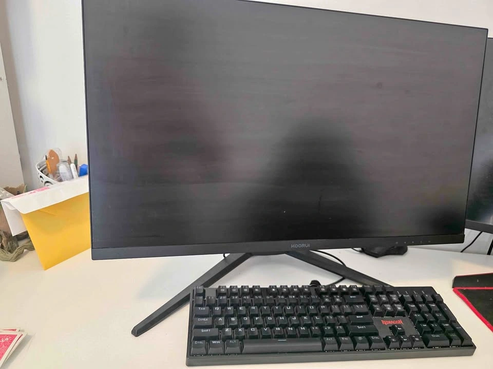 KOORUI Gaming Monitor – Perfect Condition