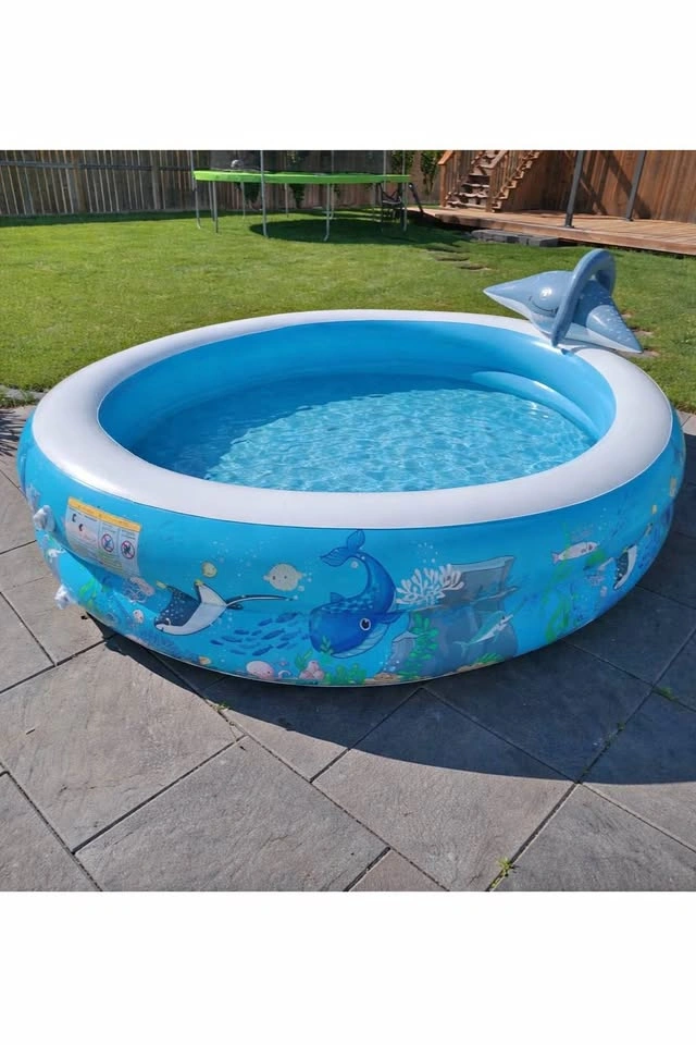Kids inflatable swimming pool
