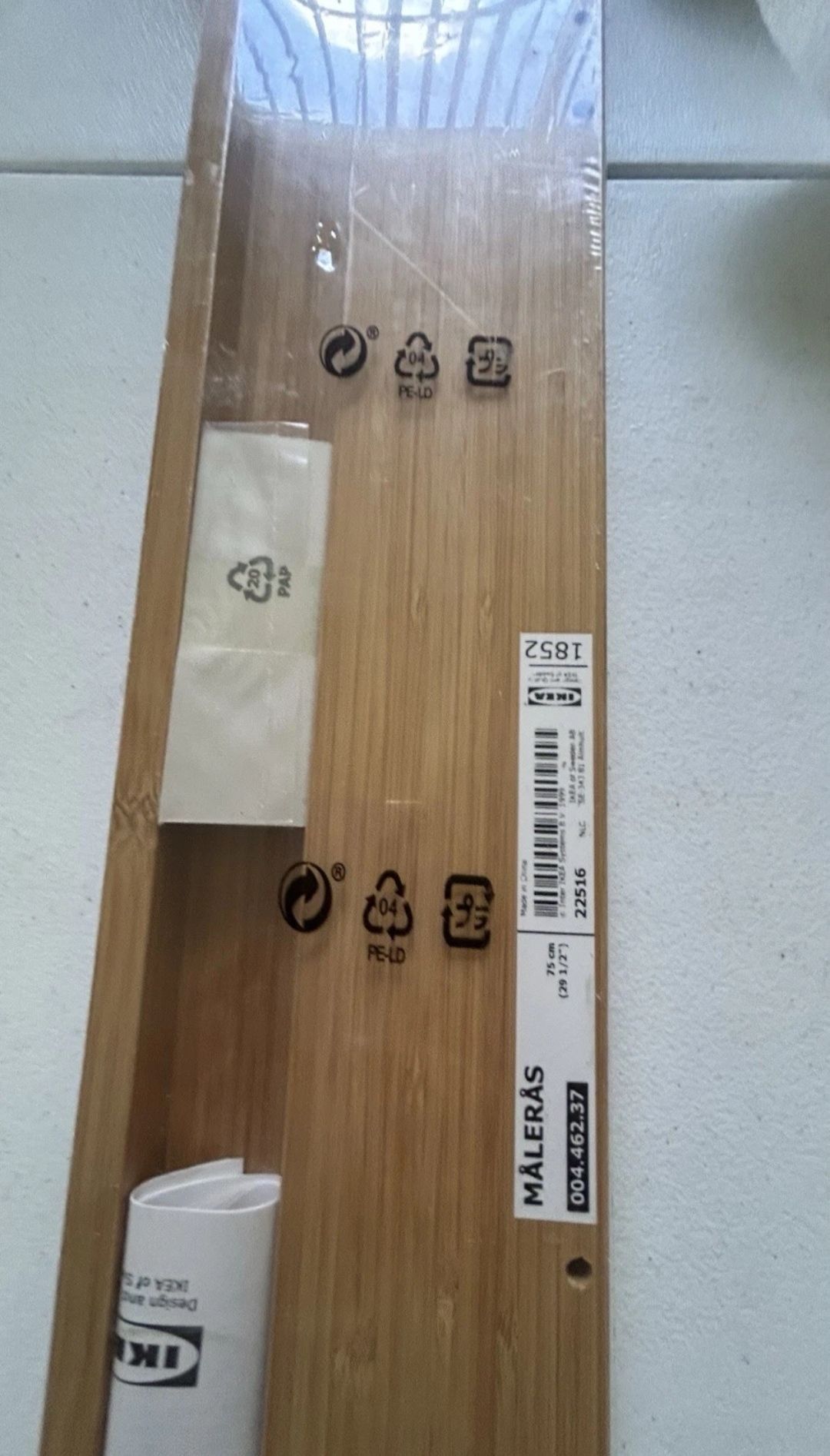 Wall shelf