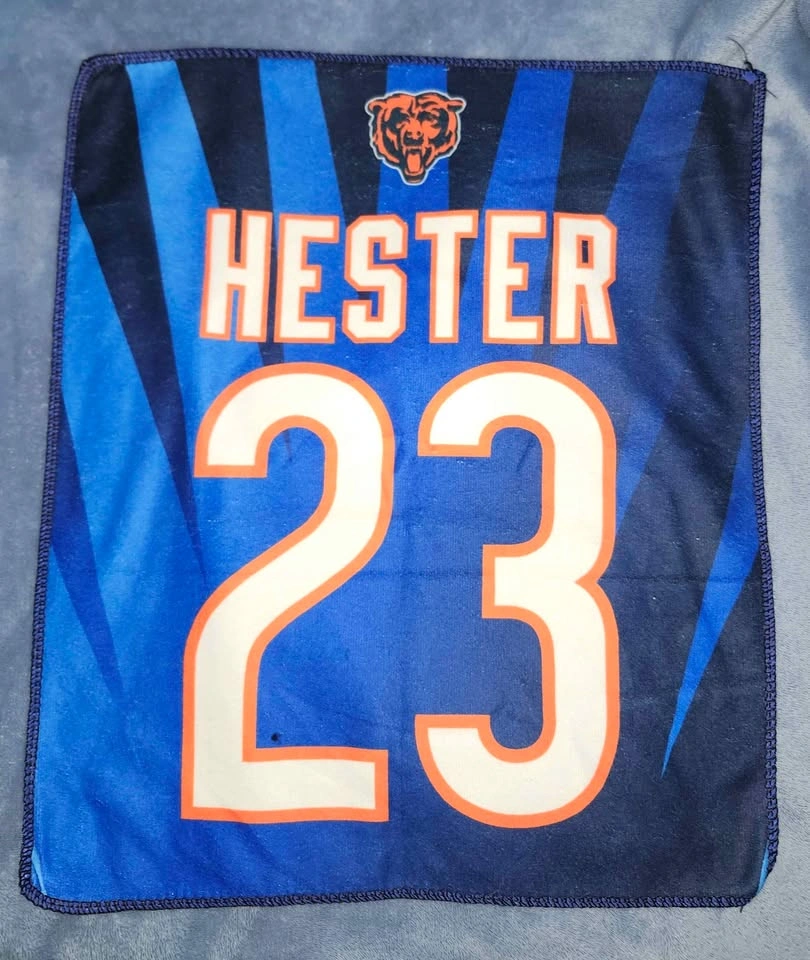 Chicago Bears Devin Hester Rally Towel & Autographed Picture - photo 2