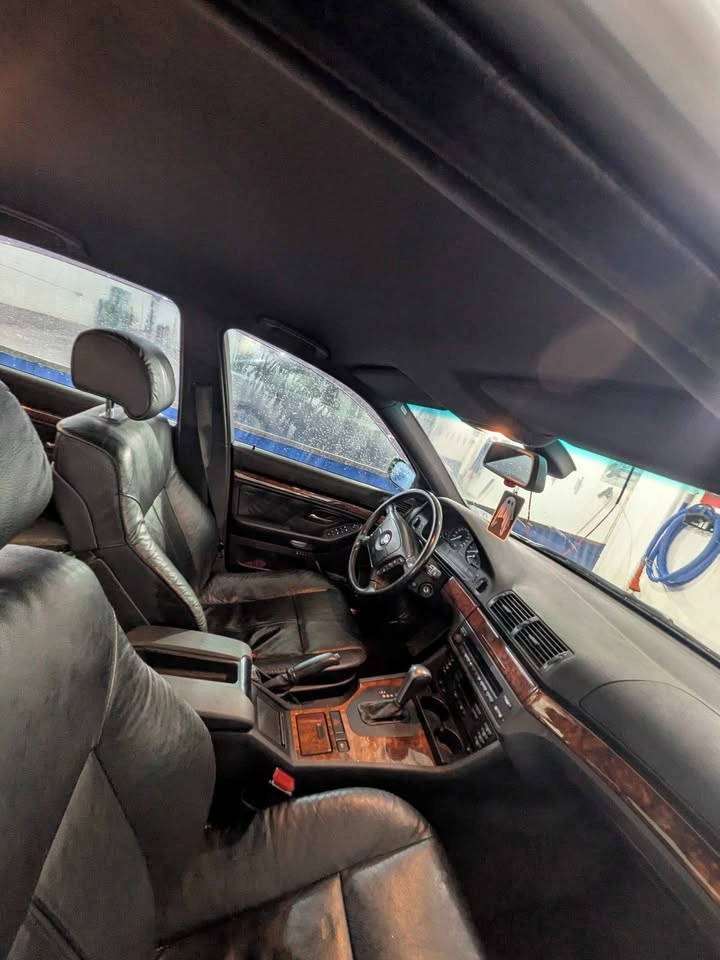 2000 BMW 5 Series - photo 2
