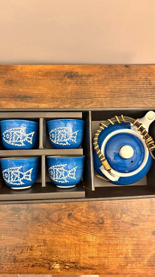 Japanese Porcelain Tea Set | Teapot, 4 Cups & Infuser