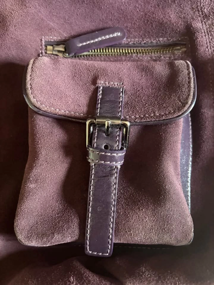 Cole Hahn Purple Suede Hobo bag with patent leather trim. - photo 2