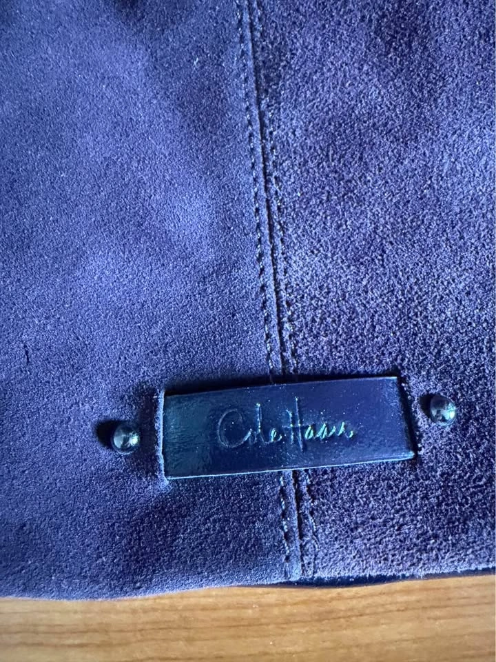 Cole Hahn Purple Suede Hobo bag with patent leather trim. - photo 4