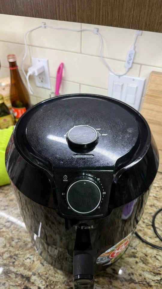 T-fal 4.2L Air Fryer – Excellent Working Condition - photo 3