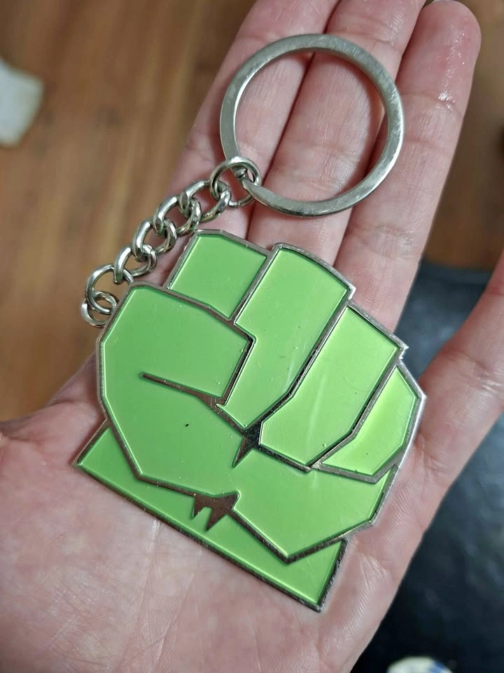 Cinemark Marvel Avengers: Infinity War Hulk Fist Keychain