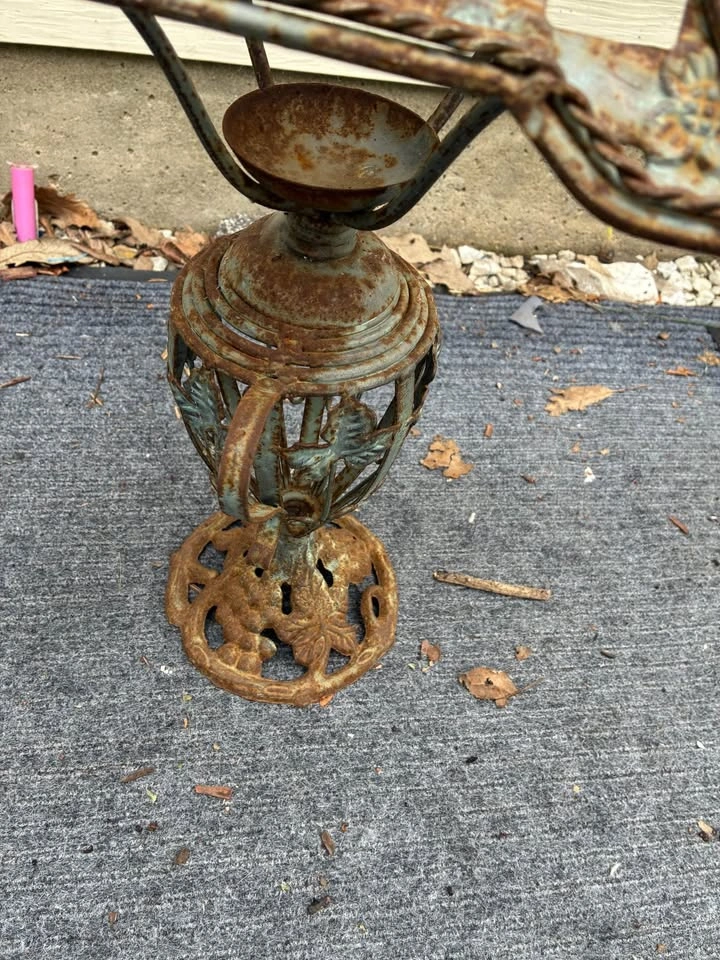 Rustic vintage cast iron lantern for outdoor - photo 3