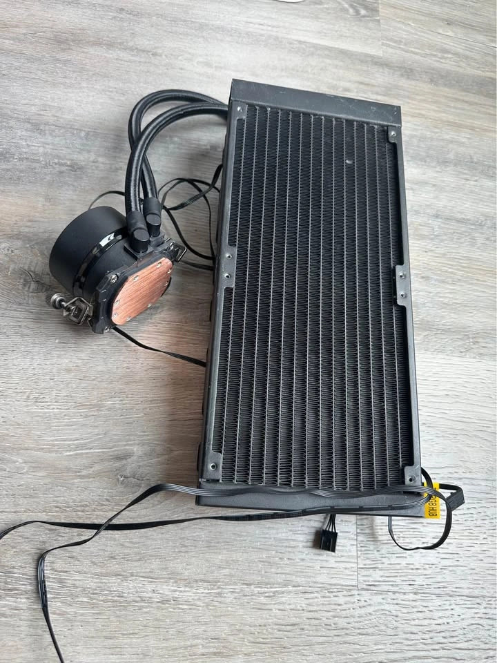 Cooler Master MasterLiquid 240mm AIO Liquid CPU Cooler - photo 4