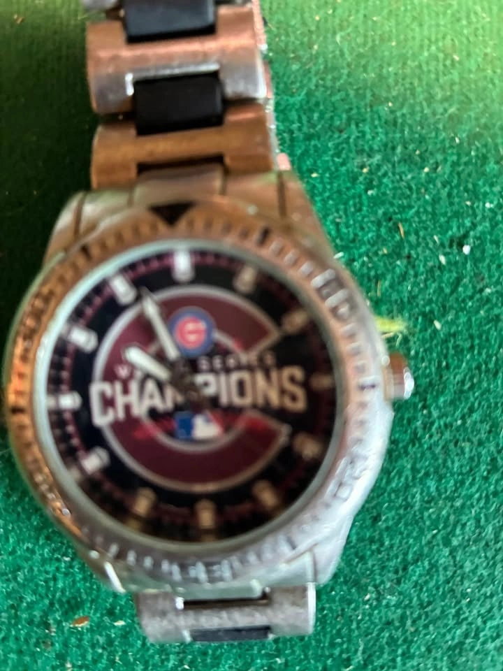 Chicago Cubs 2016 World Series Watch and Replica Ring - photo 2