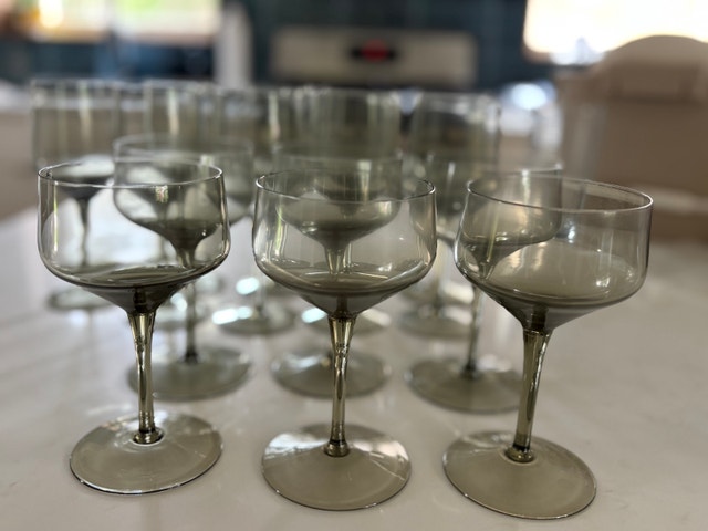 Retro Coup and Wine Glasses - photo 4