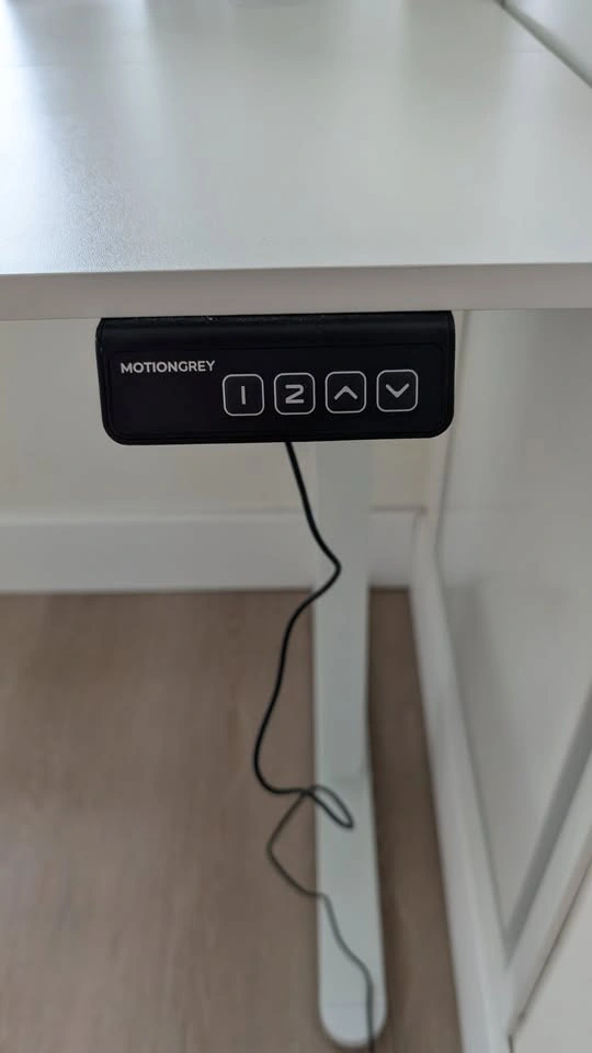 Electric sit/stand desk - photo 2