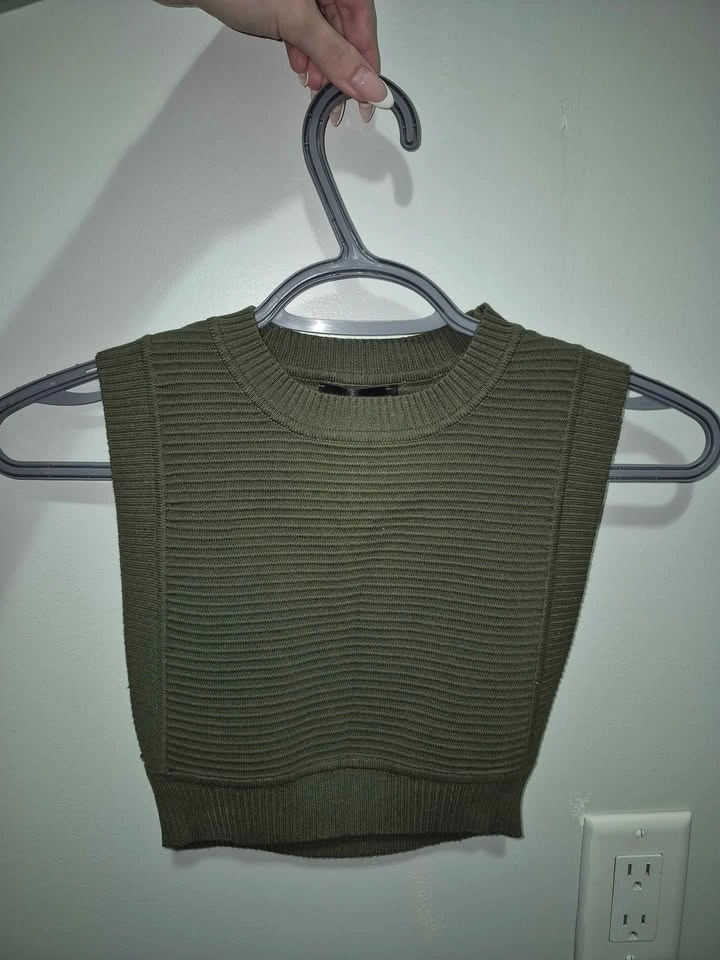Coco & Yves crop top