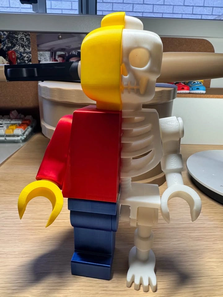 Classic Lego minifigure giant half skeleton figure decor - photo 3