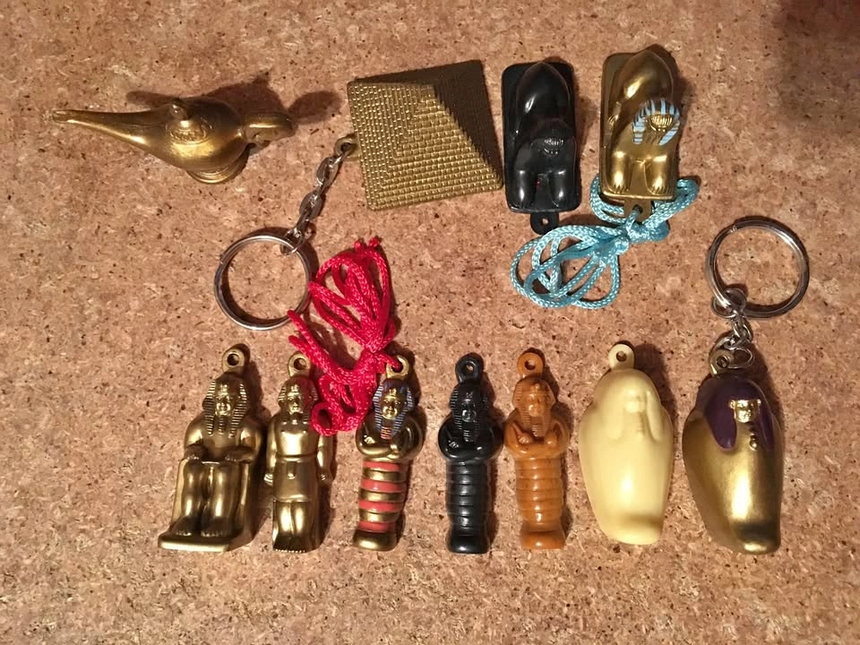 LOT OF 11 EGYPTIAN PLASTIC CHARMS KEYCHAINS SPHINX KING TUT