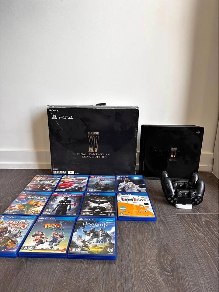 PS4 Final Fantasy XV Luna Edition (1TB) Bundle