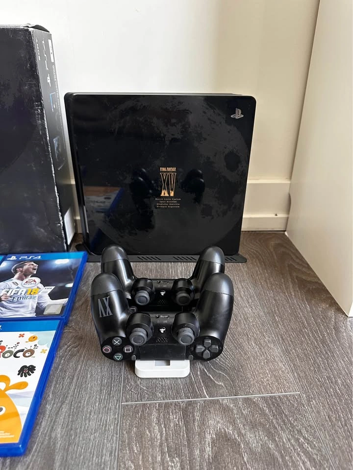 PS4 Final Fantasy XV Luna Edition (1TB) Bundle - photo 3