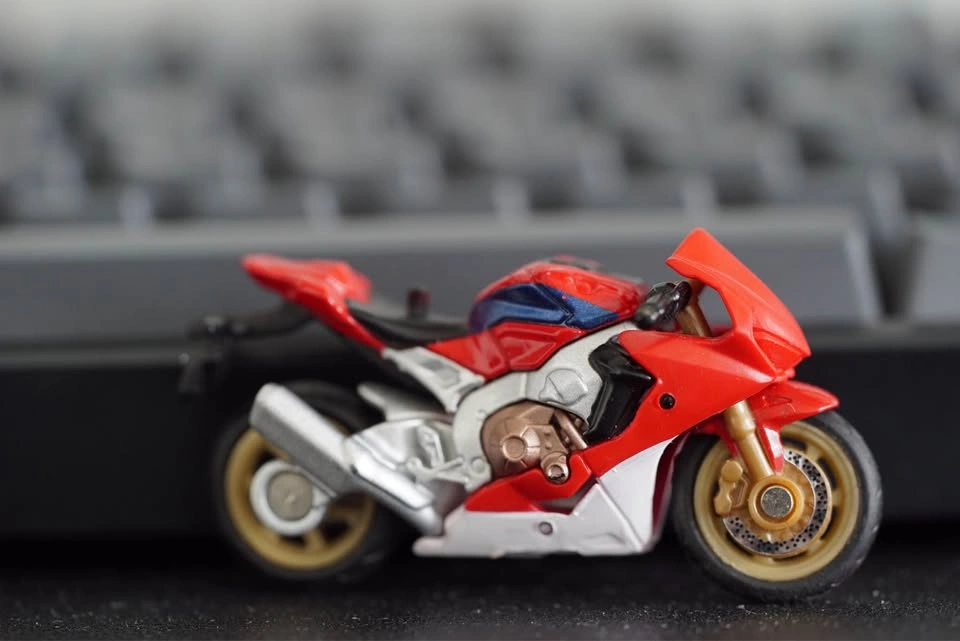 Sony FE 90mm f/2.8 Macro G OSS Lens - photo 5