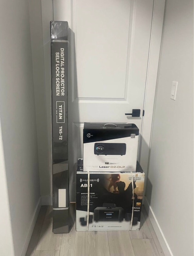 Indoor/Outdoor Projector Theatre System