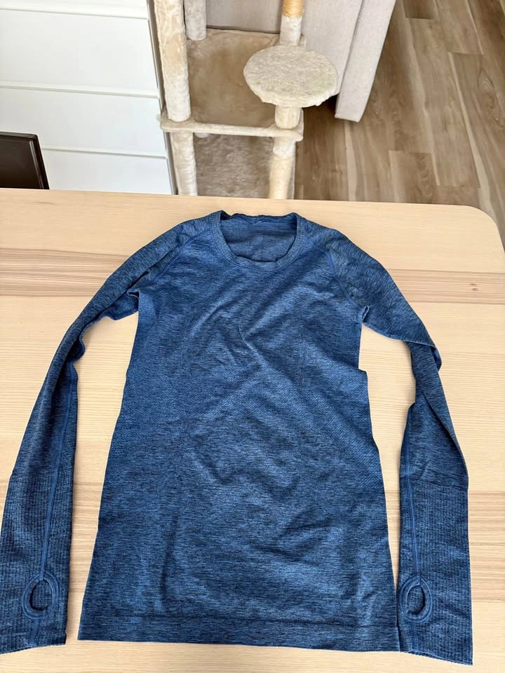 Lululemon swiftly tech long sleeve hip length size 6