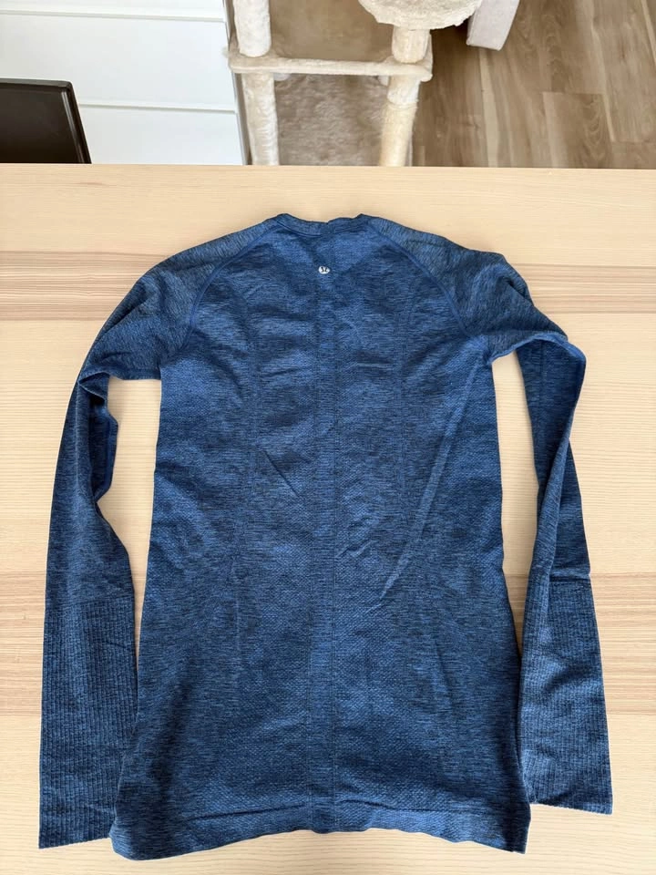 Lululemon swiftly tech long sleeve hip length size 6 - photo 2