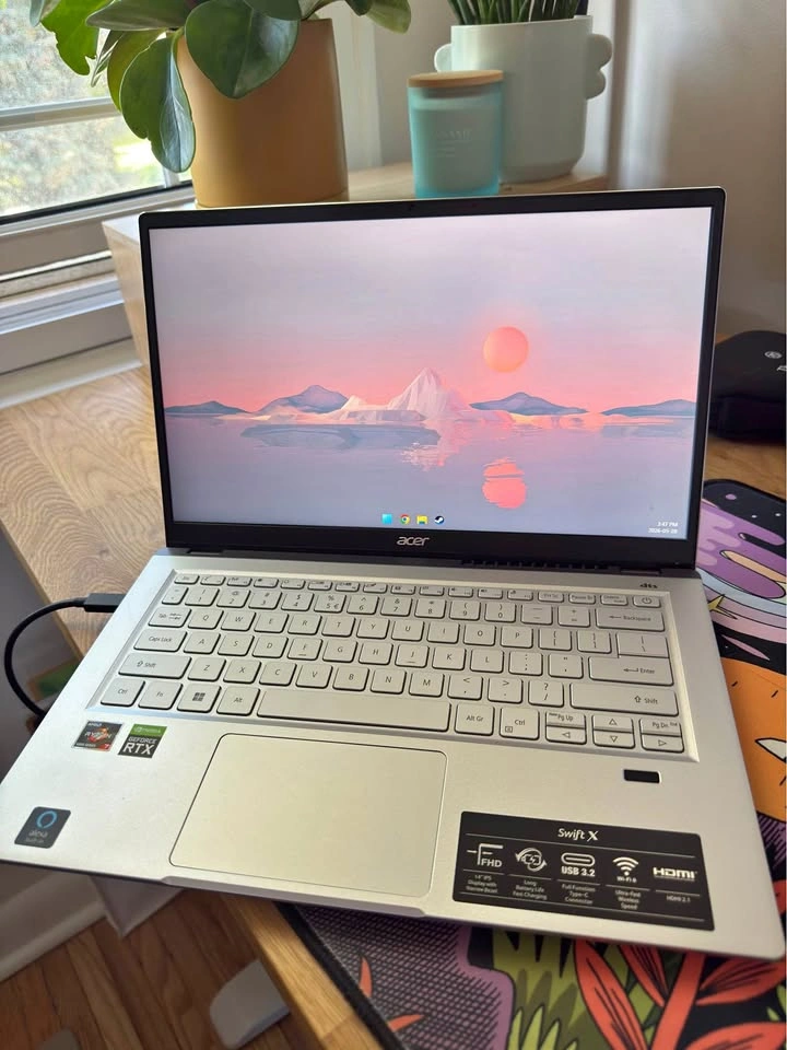 Acer Swift X - 16gb ram, 3050 Ti, 512gb, Ryzen 7