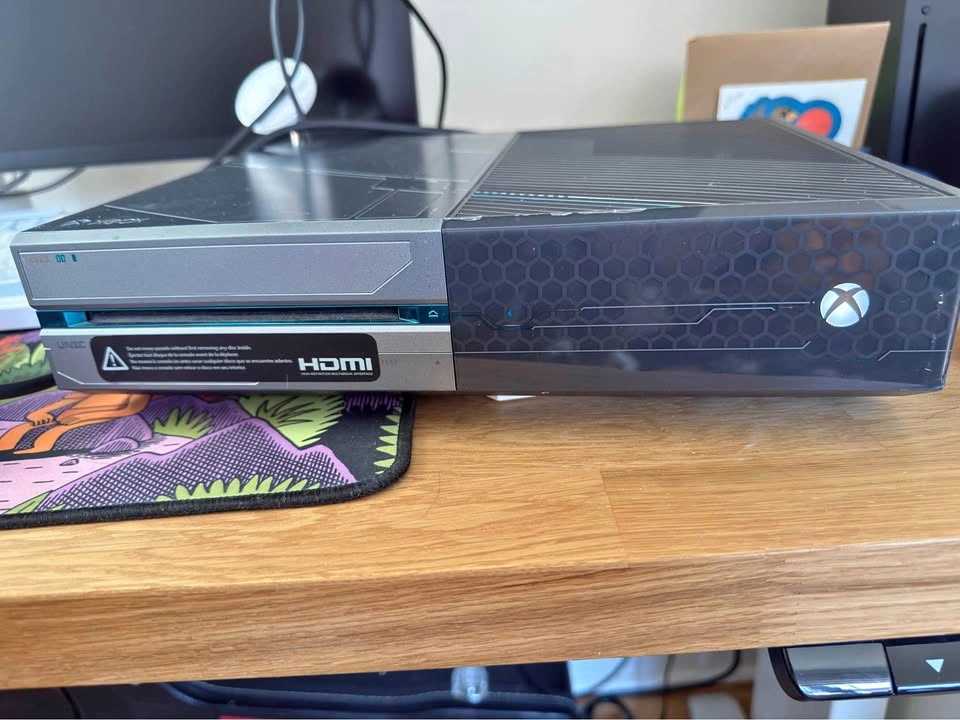 Xbox One - Halo 5 edition
