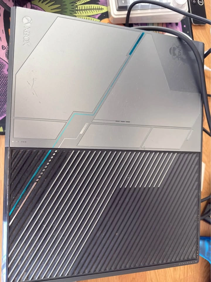 Xbox One - Halo 5 edition - photo 3