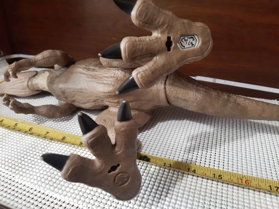 Jurassic World Spinosaurus Extreme Chompin 2021 - photo 2