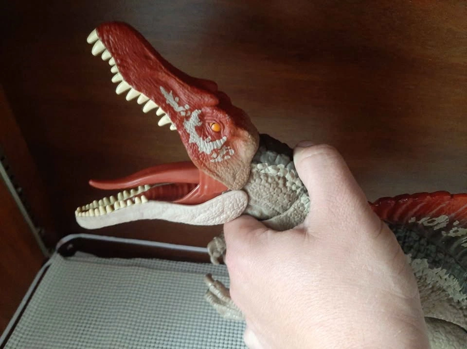Jurassic World Spinosaurus Extreme Chompin 2021 - photo 3