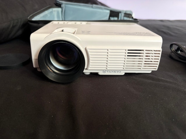 vankyo projector