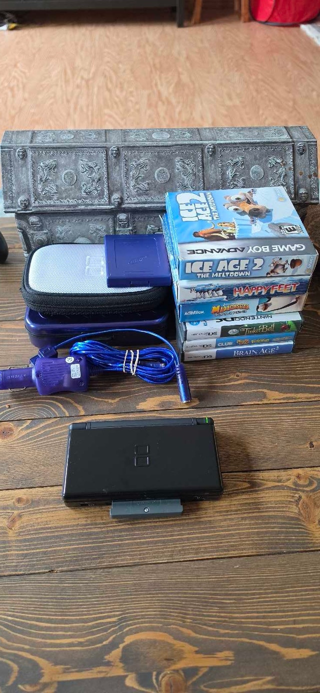 Nintendo DS Lite + Games - photo 2