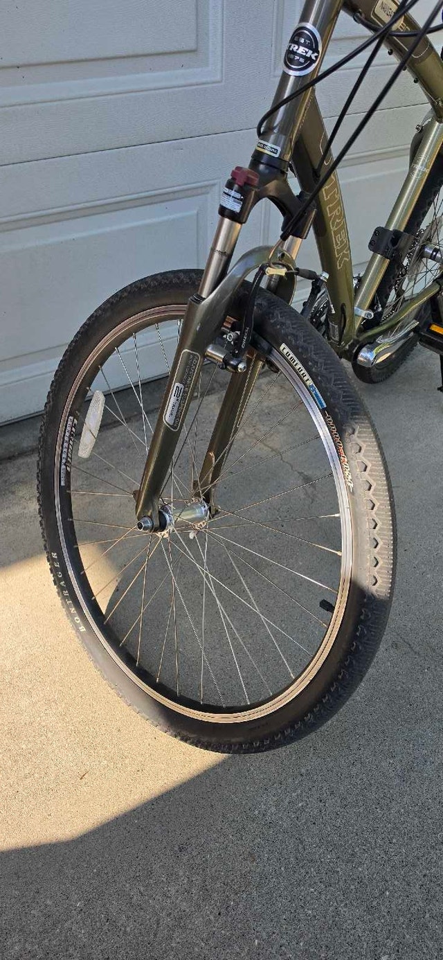 Trek Navigator 3.0 Bicycle 24 Speed - photo 2