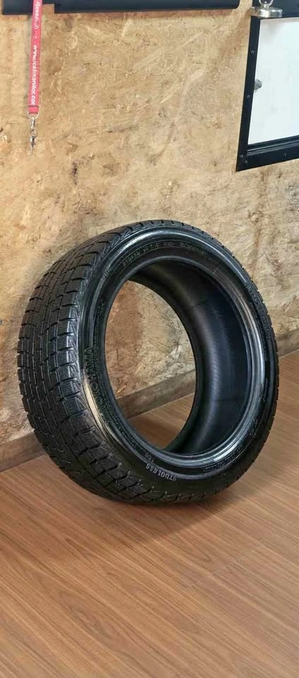 Yokohama winter Tire 235/45/17 basically new