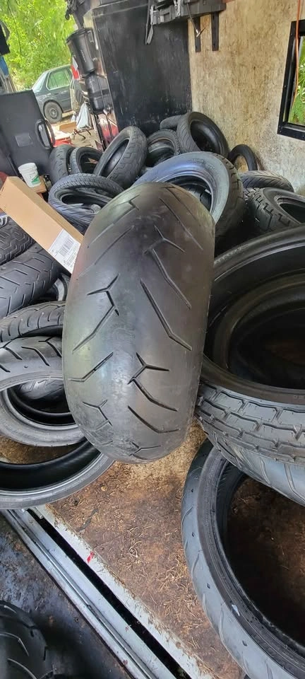 New Pirelli Diablo Rosso II Motorcycle Tire - 240/45ZR17 - photo 3