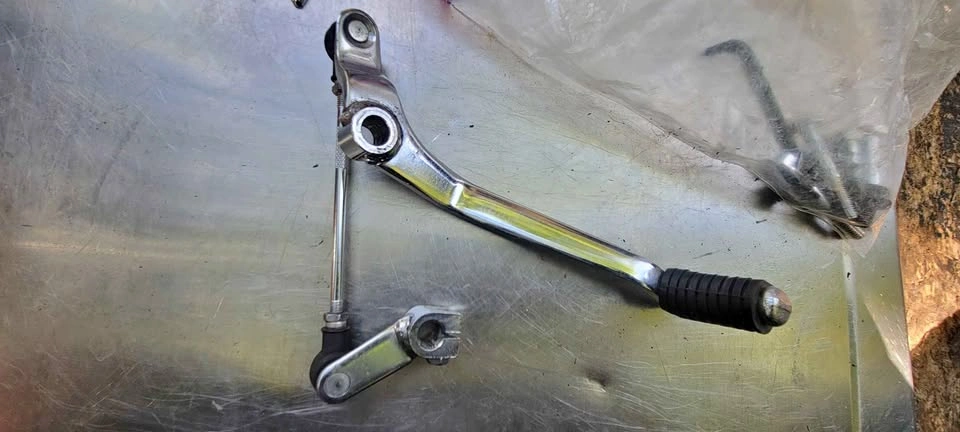 Yamaha V-Star 650 Custom Midnight - Original Gear Shift Pedal Le