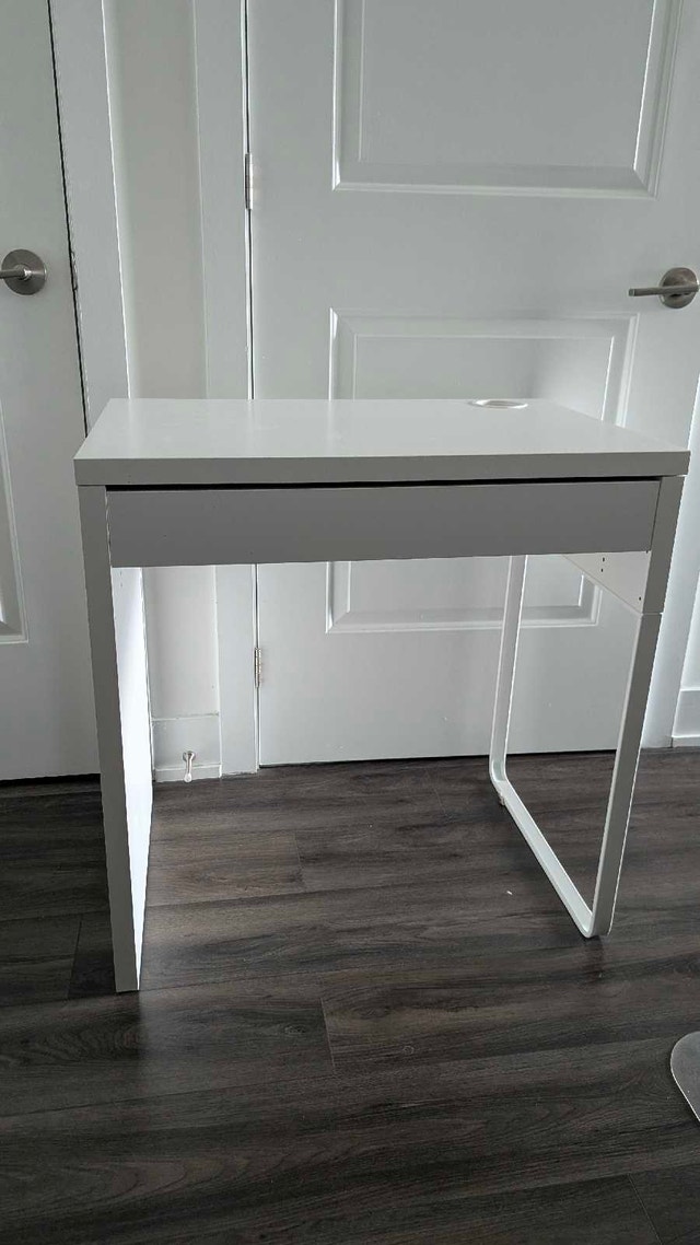 IKEA Micke Desk