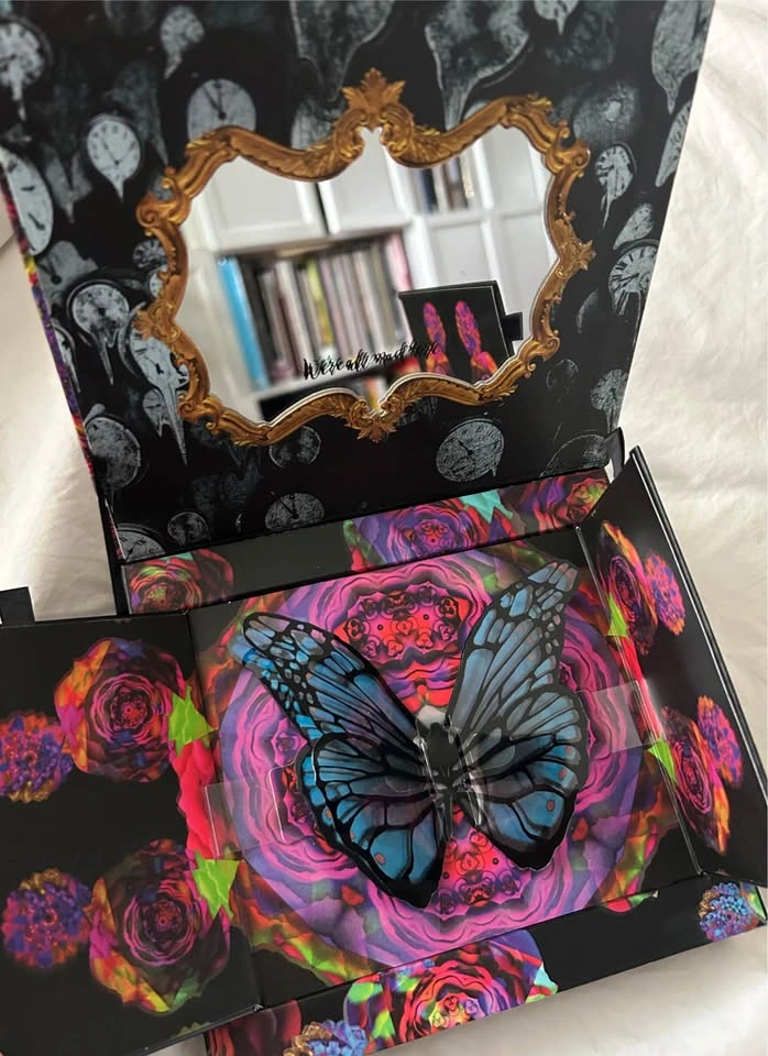Urban Decay Disney Alice In Wonderland Palette + Brush - photo 2
