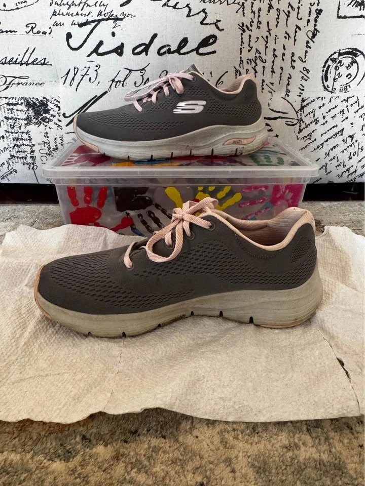 Skechers Arch Fit Sneakers US 8 - photo 2