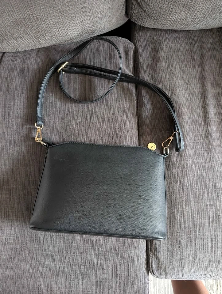Black Saffiano Faux Leather Crossbody Bag - photo 2