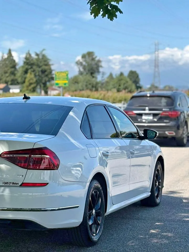 2018 Volkswagen Passat thumbnail