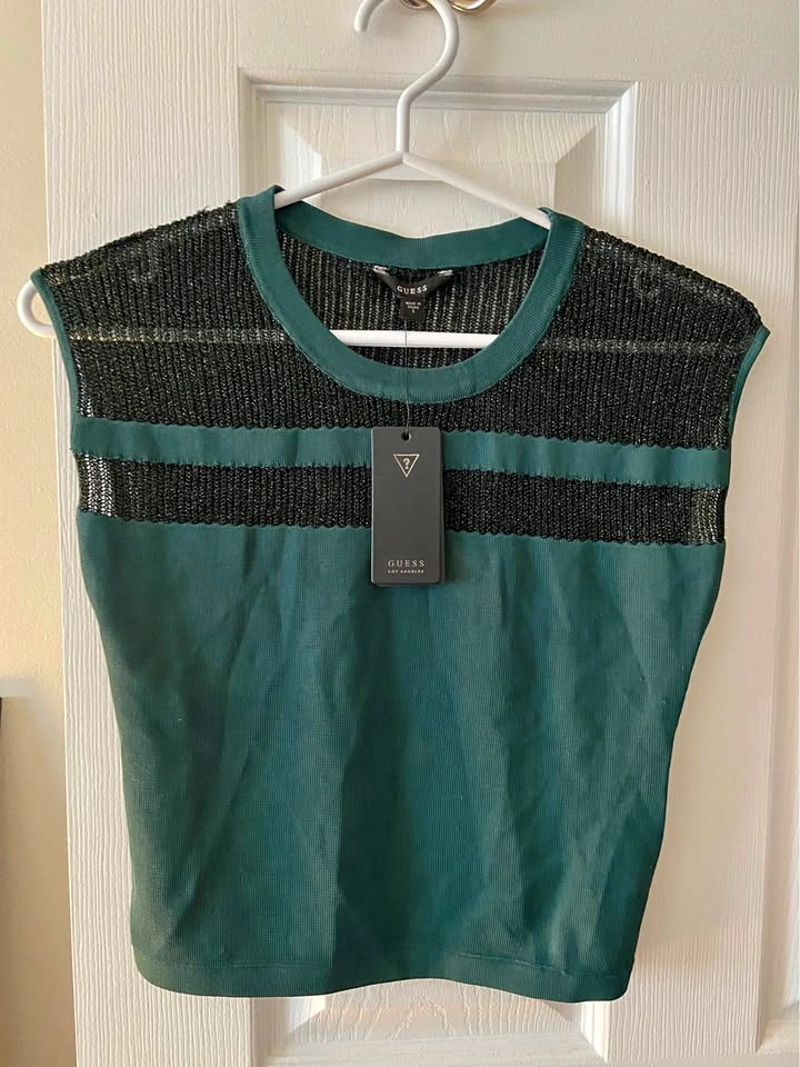 Guess top
