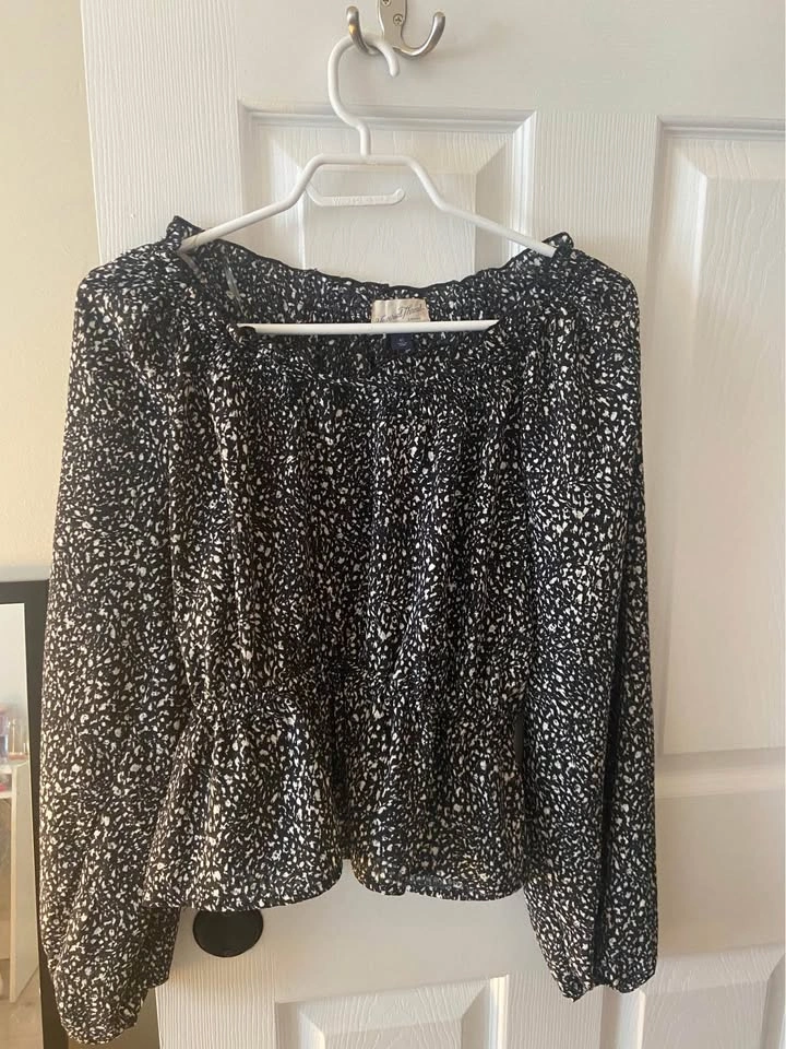 Women shirts - photo 3