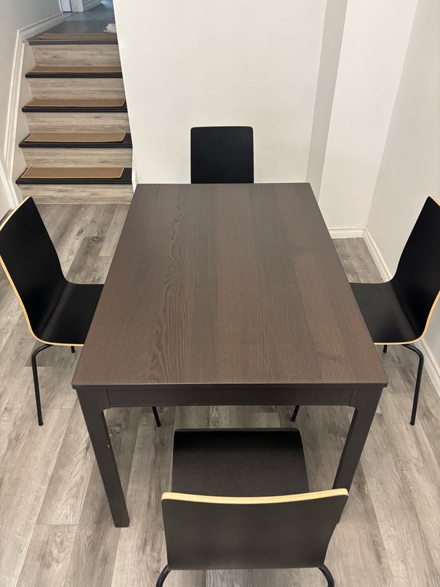 IKEA Extendable Dining Table and Four Chairs - photo 3