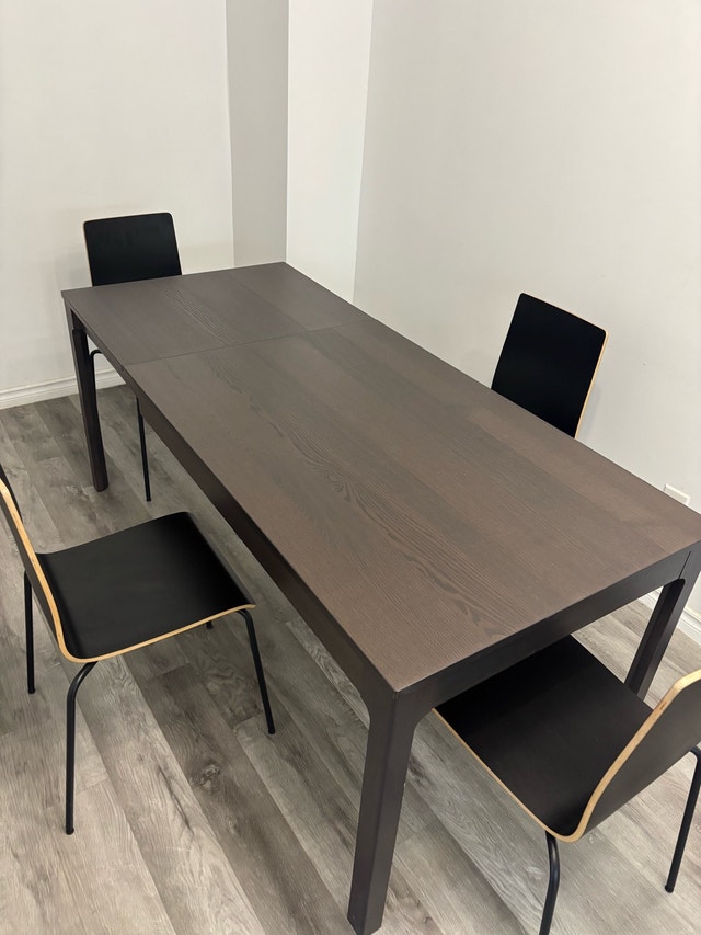 IKEA Extendable Dining Table and Four Chairs - photo 5